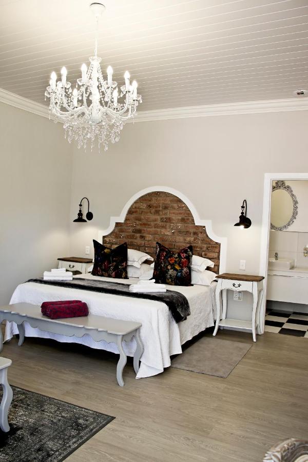 B&B Beaufort West - French Karoo Guesthouse - Bed and Breakfast Beaufort West