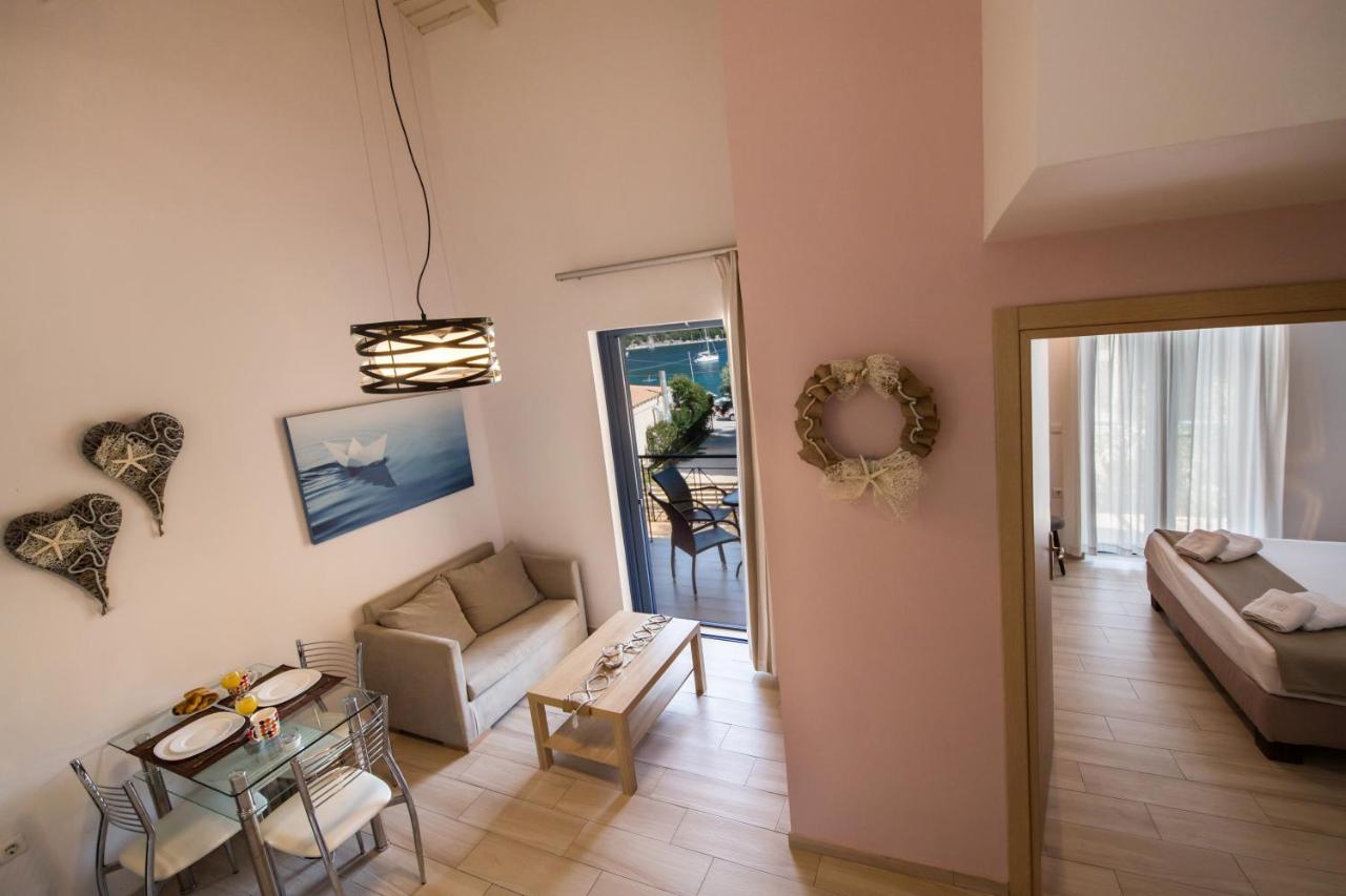 Apartment - Split Level with Attic and Sea View