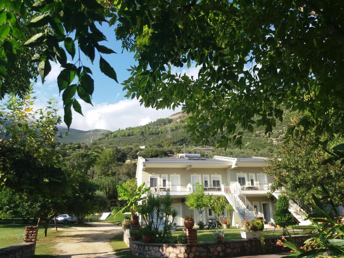 Dimitriou Rooms - Bed and Breakfast