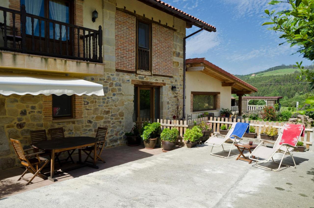 One-Bedroom Apartment with Balcony and Mountain View  