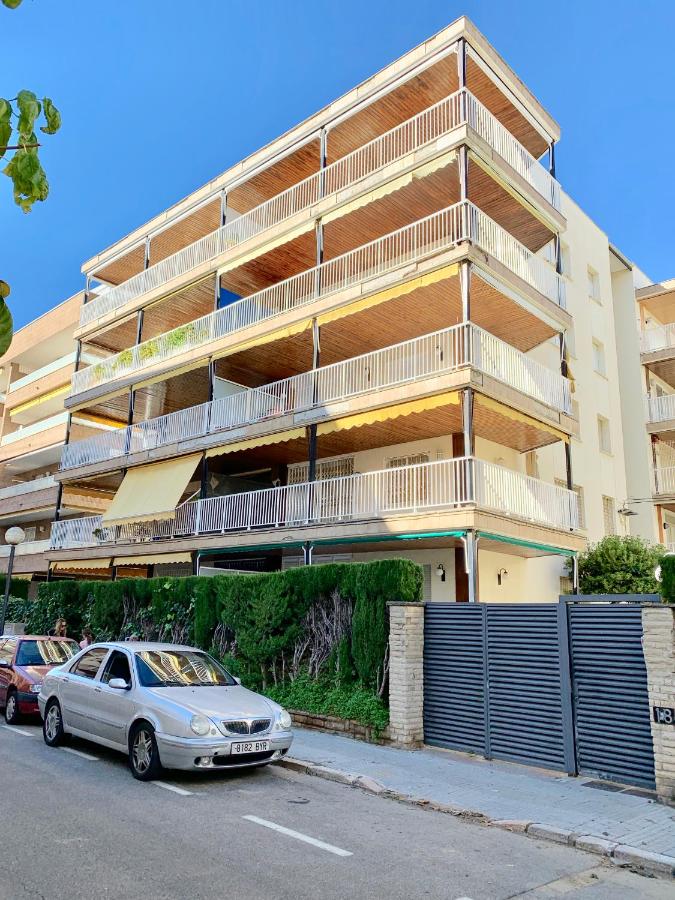 APARTAMENTO - WIFI FREE - PISCINA - 50 M PLAYA - B&B