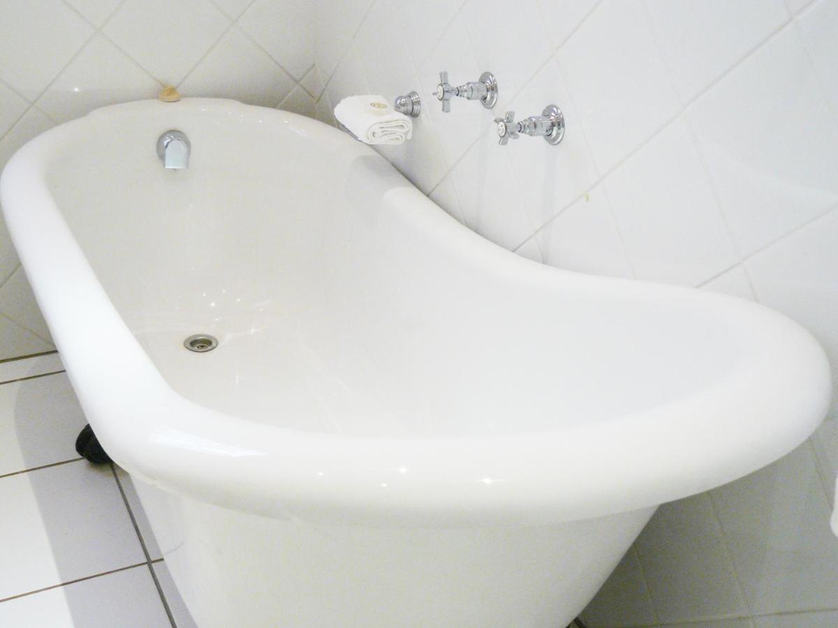 Double or Twin Room with Bathroom