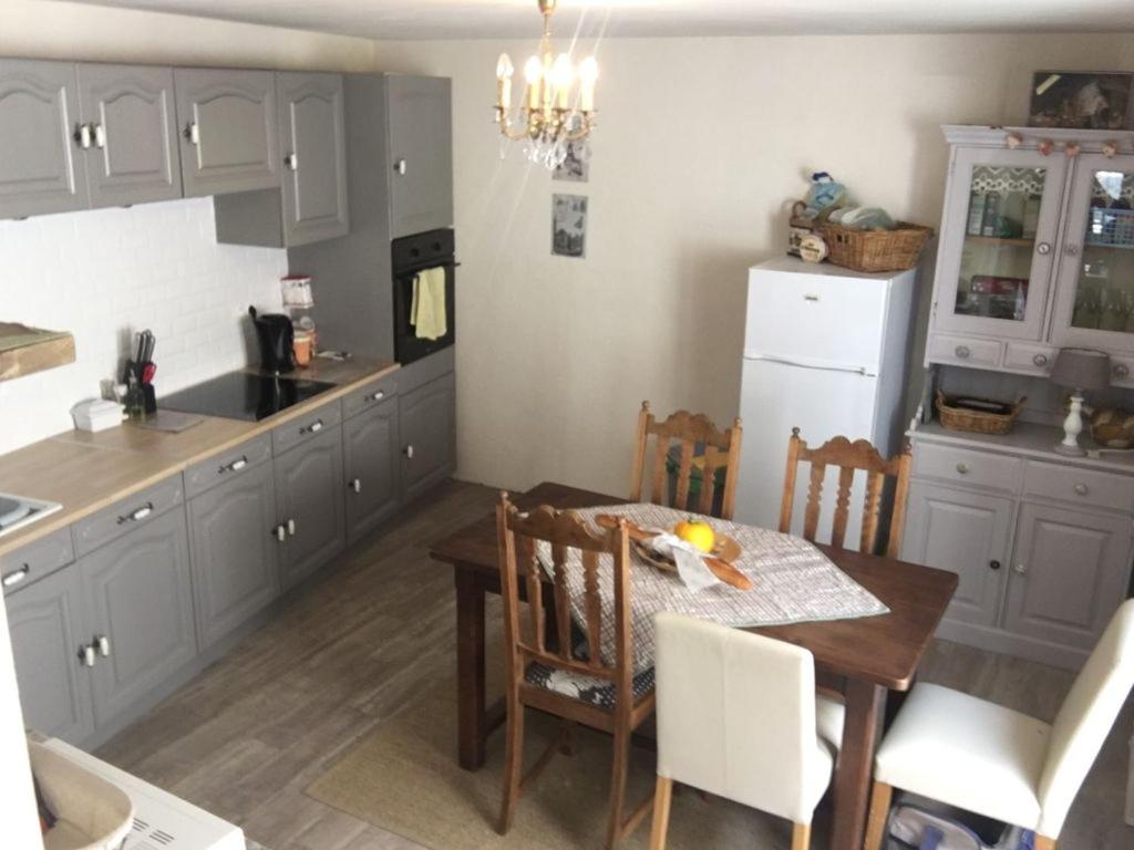 JOSSELIN CHURCH VIEW . - Chambres d’hôtes Josselin