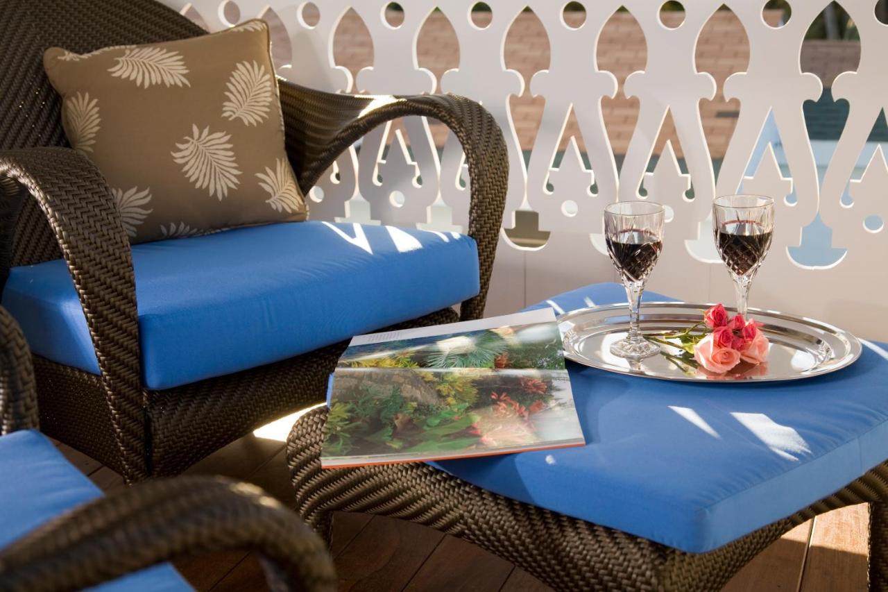 King Room with Sitting Area and Daybed