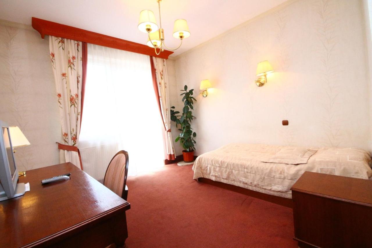 Large Single Room