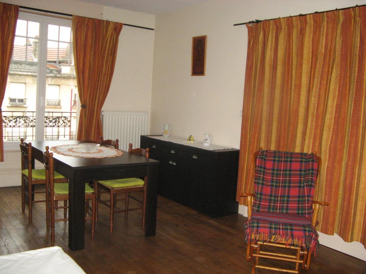 appartement 50 m2 , chambre , cuisine , salle de bains - B&B Baccarat