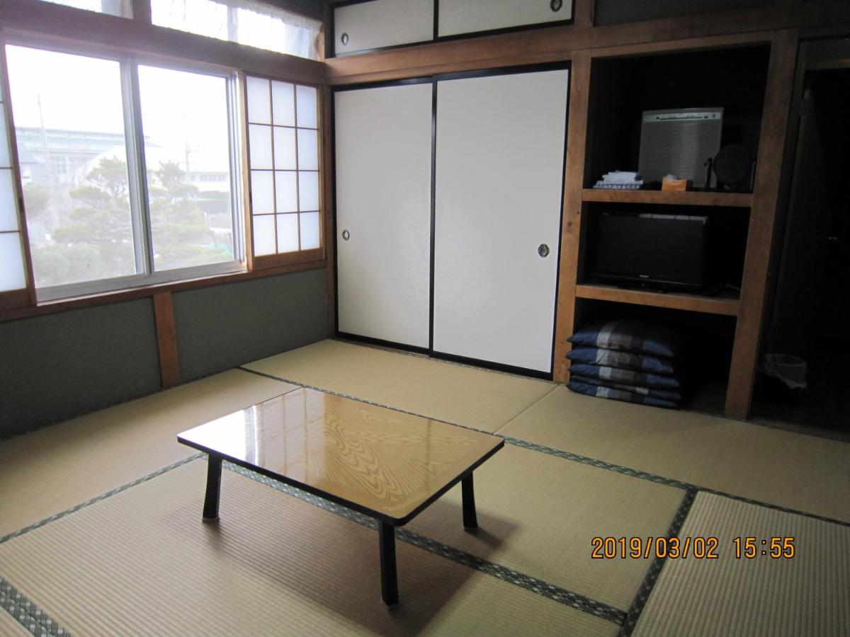 Economy Triple Room with Shared Bathroom