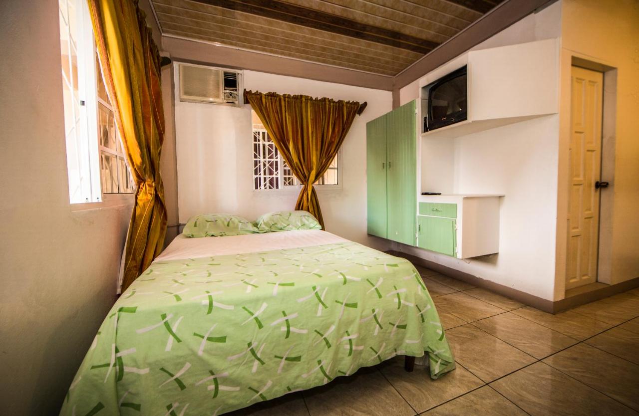 Serenity Apartments - B&B Canaan