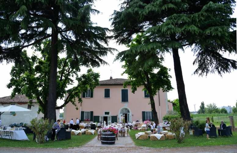 B&B Bologna - Locanda Corte Roveri - Bed and Breakfast Bologna