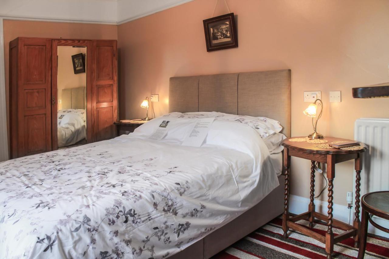 Double Room with Private Bathroom- Room #2