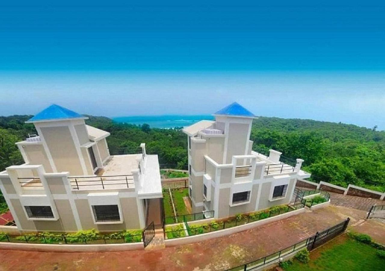 B&B Ratnagiri - The Blue View - sea view villa's - Bed and Breakfast Ratnagiri