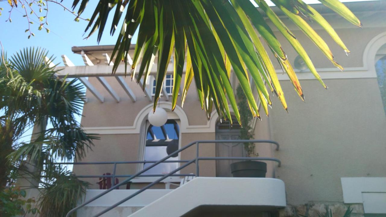 Appartement Villa LES TILLEULS - Chambres d’hôtes Millau