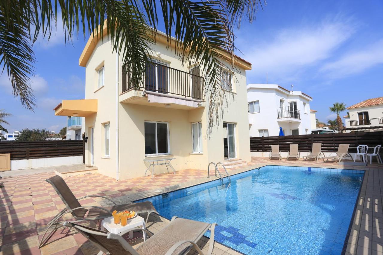 B&B Ayia Napa - SeaBreeze Villas by TrulyCyprus - Bed and Breakfast Ayia Napa