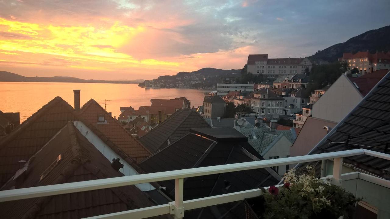 B&B Bergen - Penthouse with perfect location and spectacular view - Bed and Breakfast Bergen