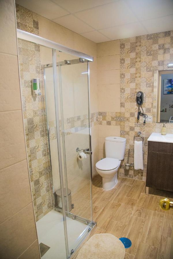 Habitación Familiar con baño privado