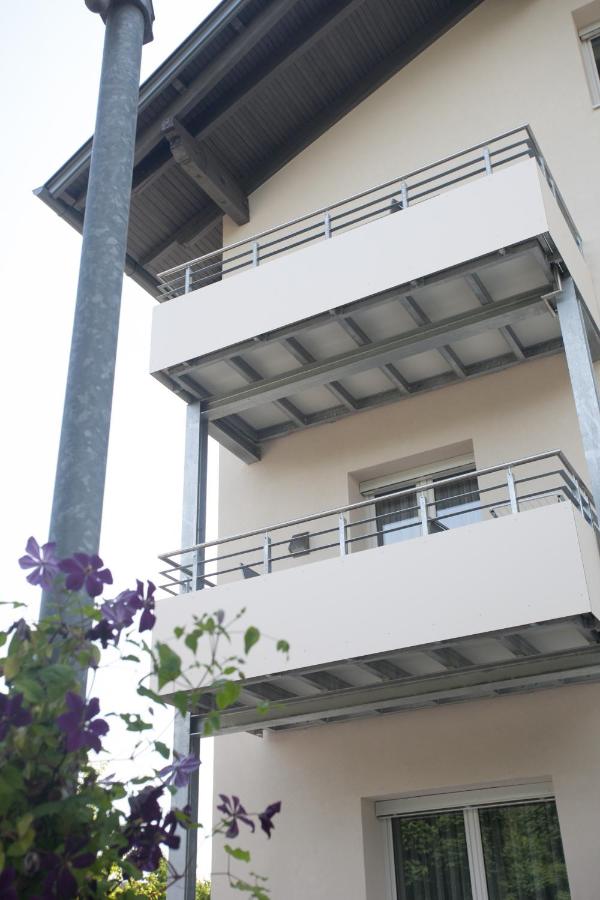 One-Bedroom Apartment with West-Facing Balcony and Shower