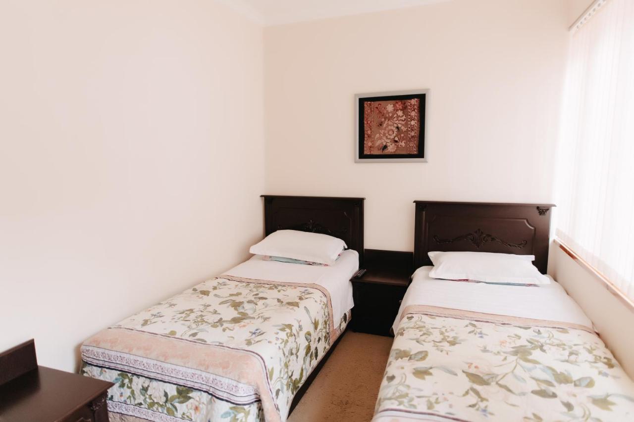 Kleines Zweibettzimmer