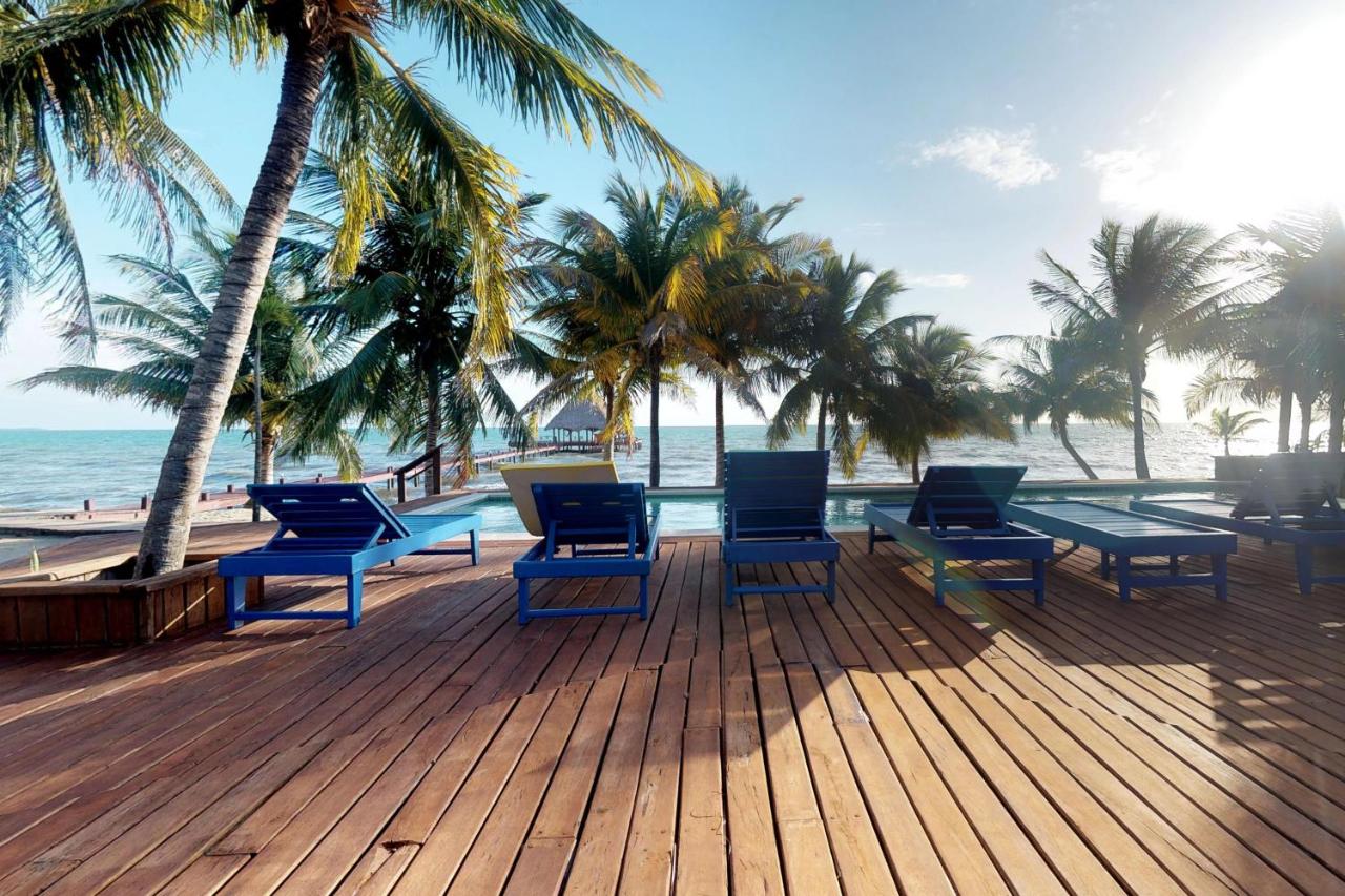 Condo #27 @ Beachside Villas - Bed and Breakfast Dangriga