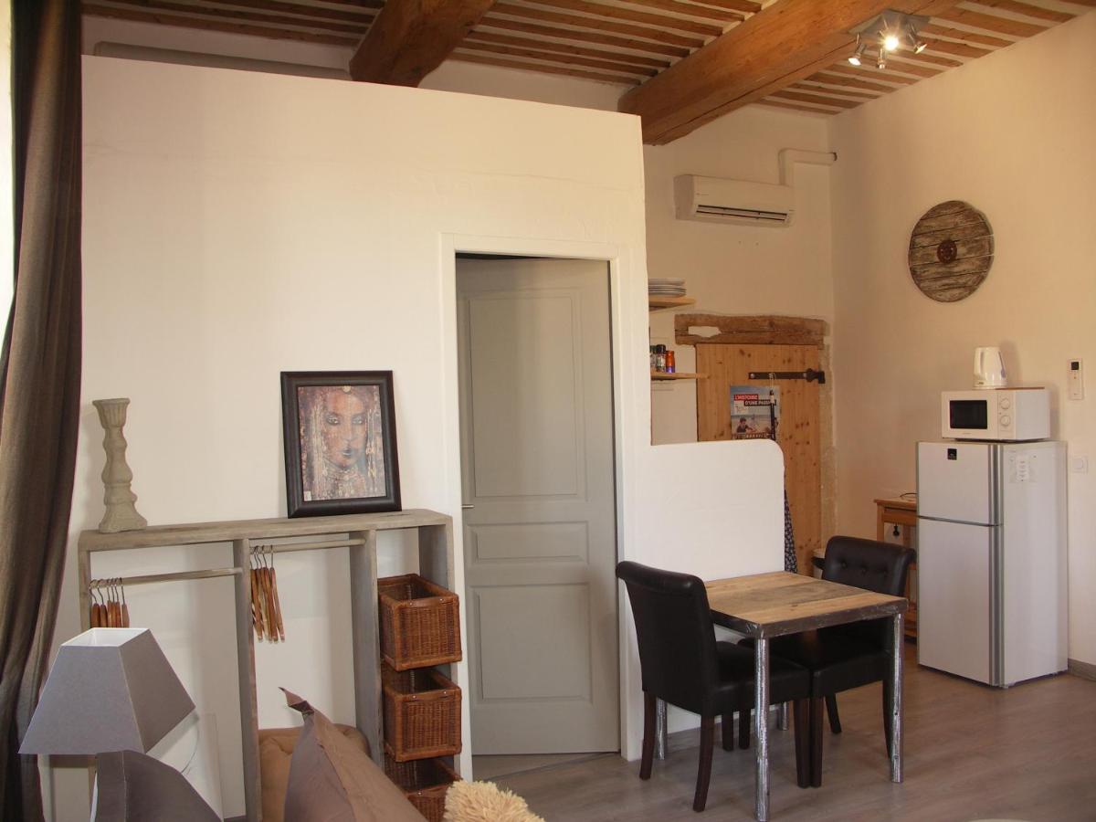 Studio mit Gartenblick