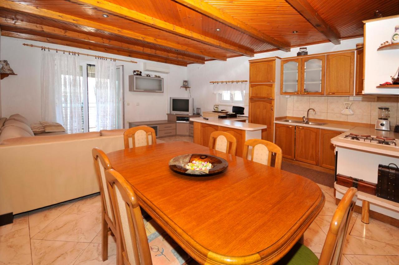 Apartman Elena - B&B Traù