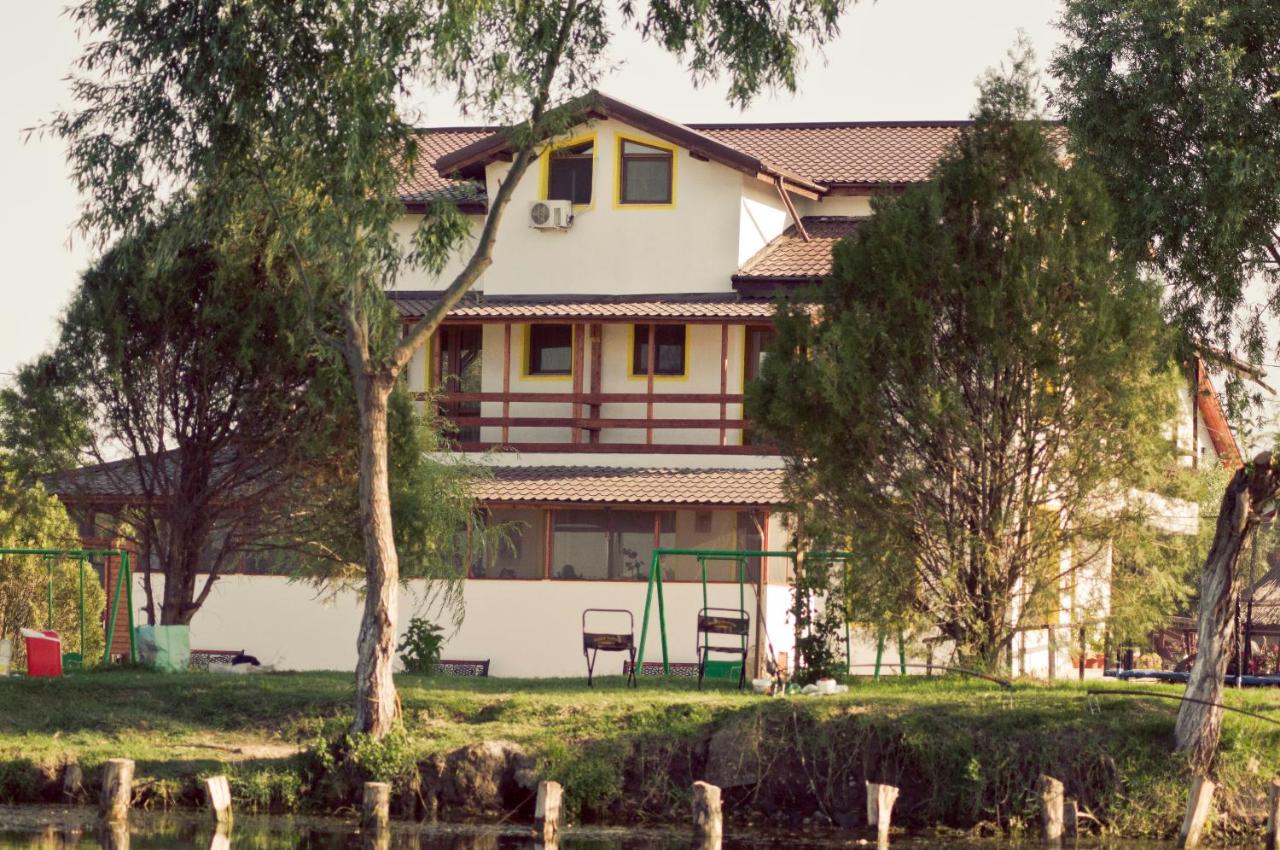 Pensiunea Califar - B&B