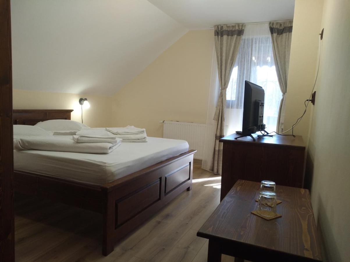 Kamer met Queensize Bed en Balkon