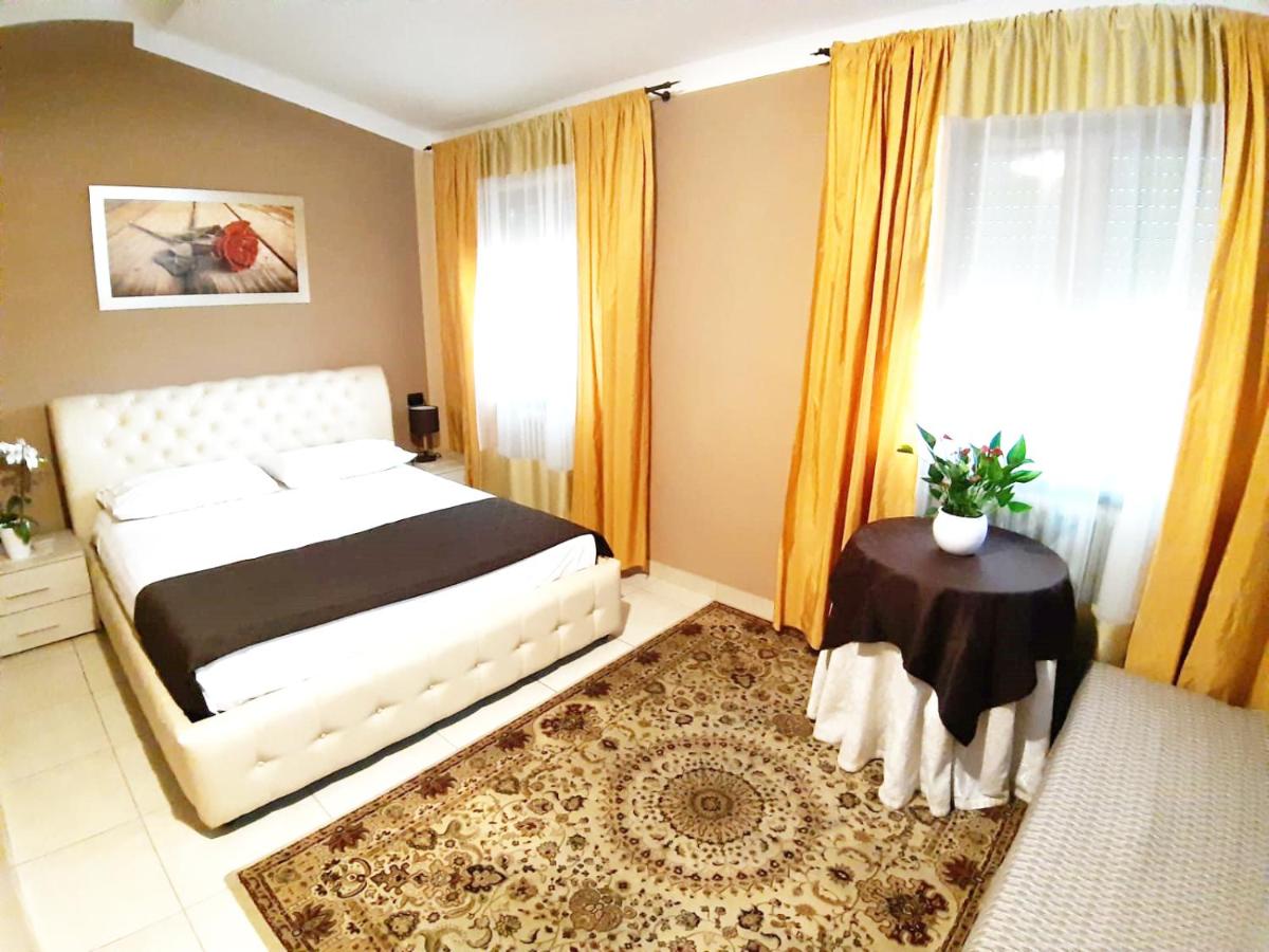 Deluxe Dreibettzimmer