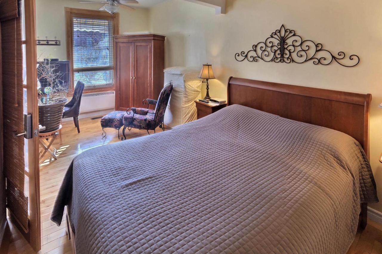 Queen Room (Keenan)