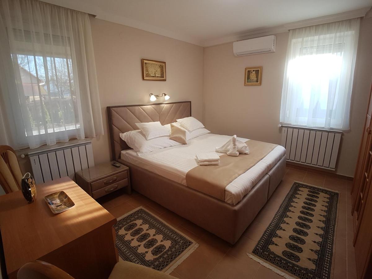 B&B Hajduszoboszlo - Villa Bellanova - Bed and Breakfast Hajduszoboszlo