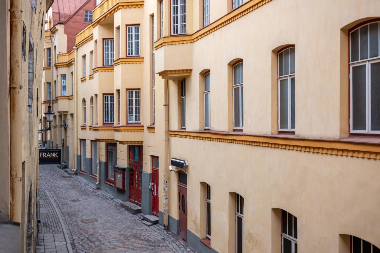 Dream Stay - Historic Old Town Apartment from 1364 - Chambres d’hôtes Tallinn