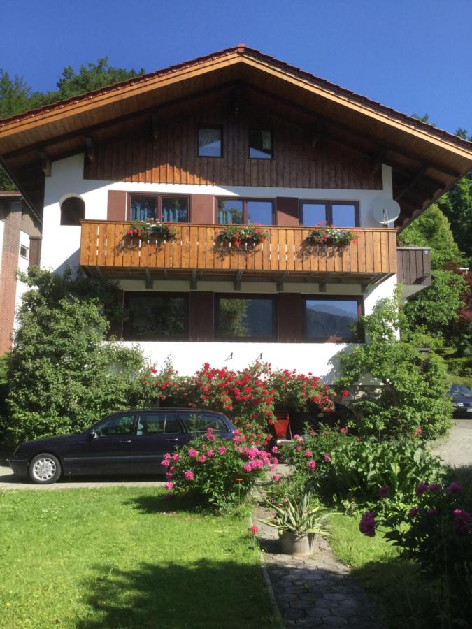 Gästehaus Kochelsee - Bed and Breakfast