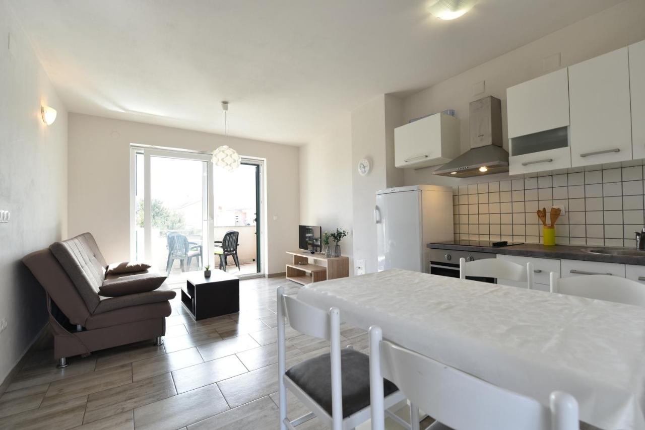 Bory 2 centrally located ap for 5 - Chambres d’hôtes