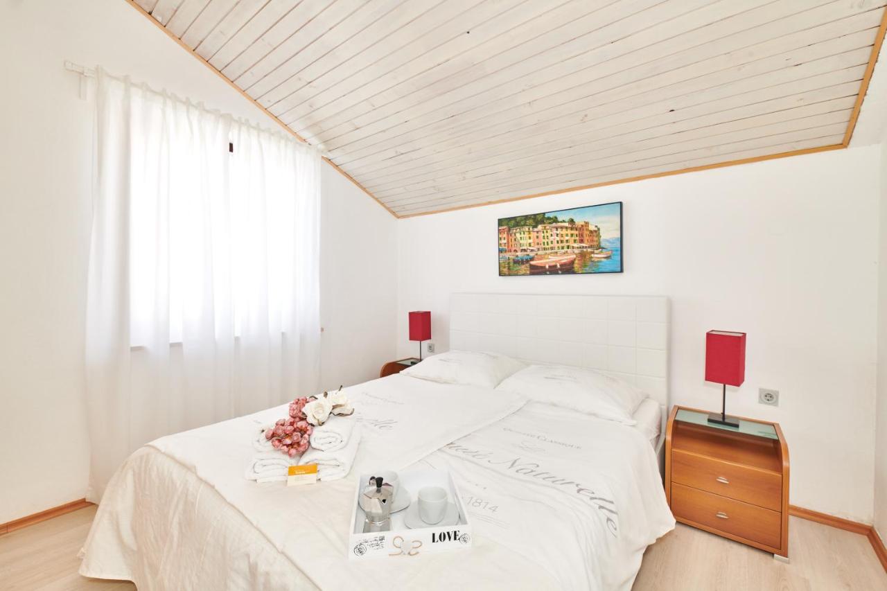 Apartment mit 3 Schlafzimmern, einer Terrasse und Meerblick