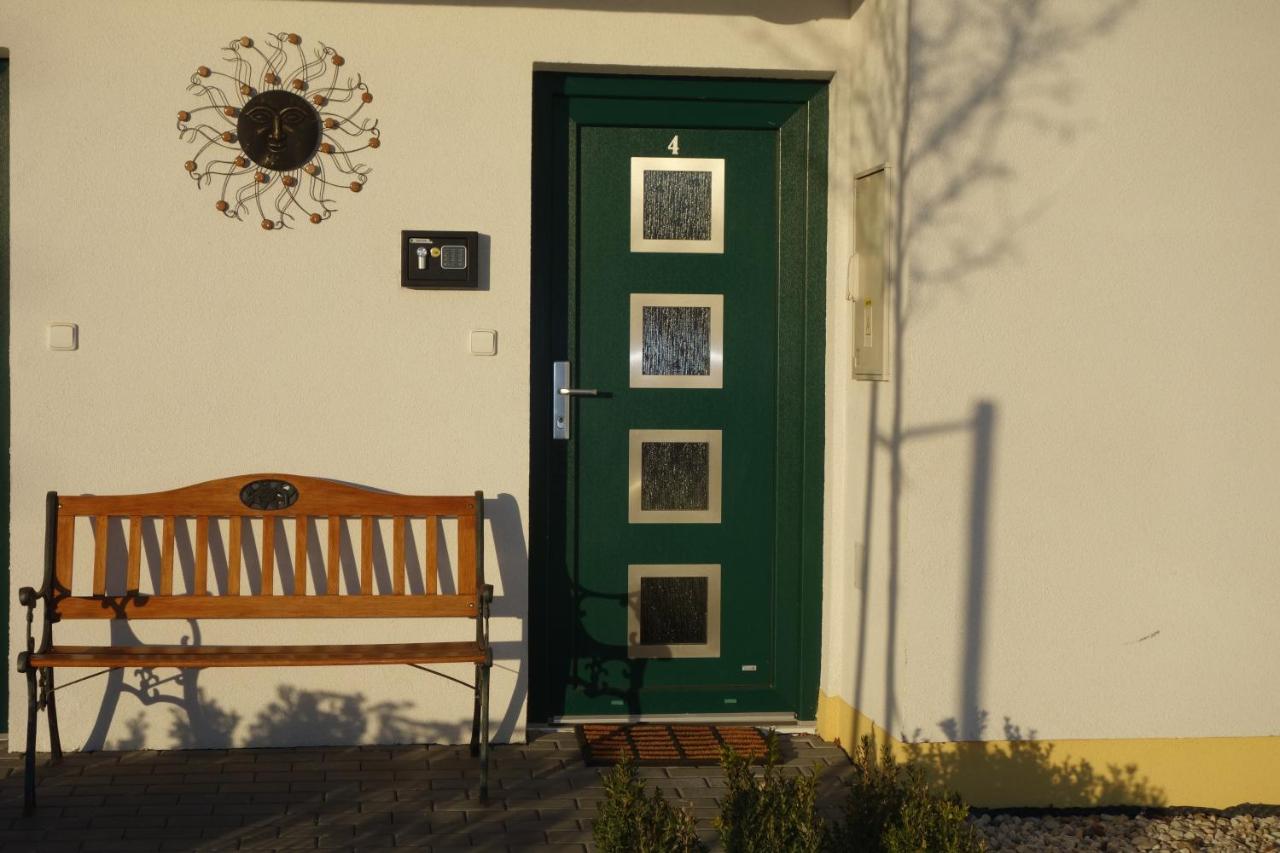 Lednicko-valtický apartmán - Bed and Breakfast Hlohovec