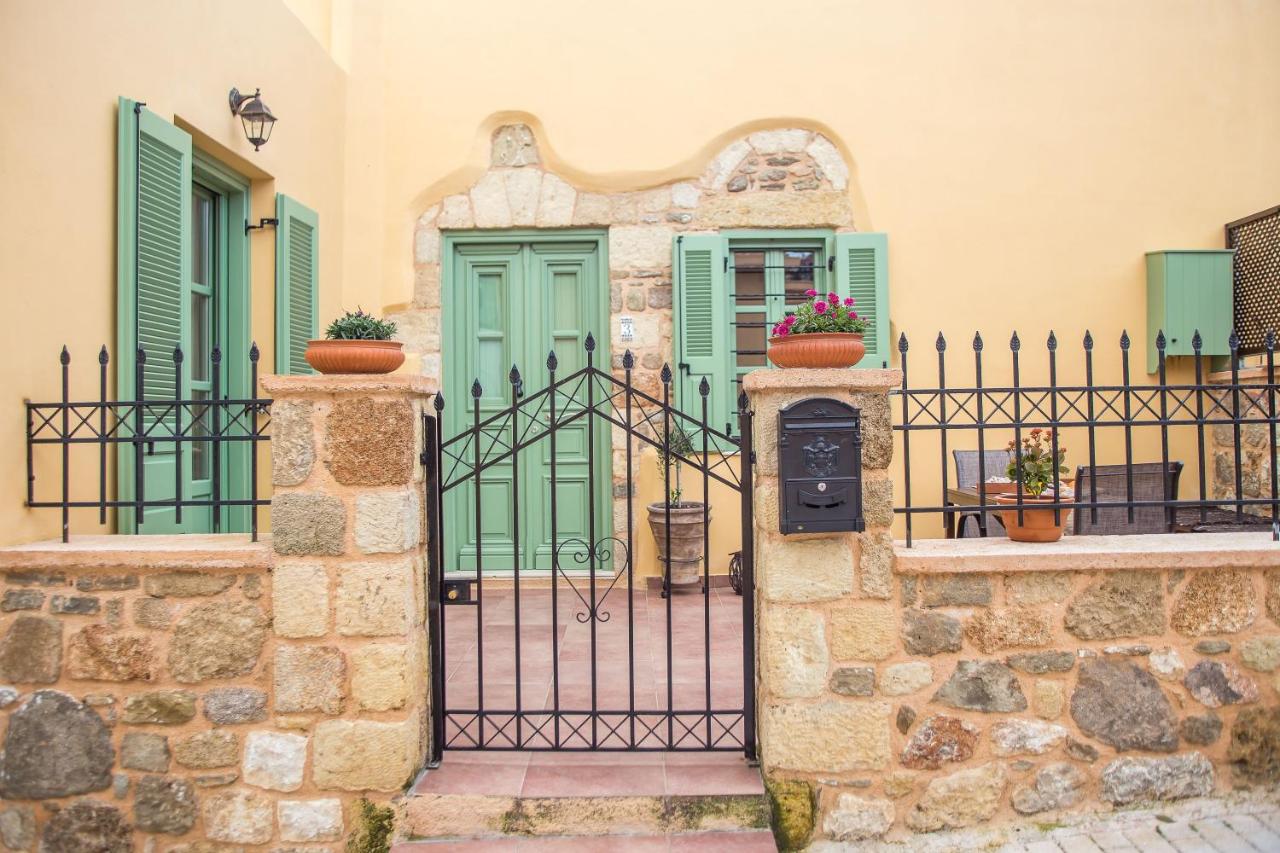 Traditional Stonehouse In Kalithies Village - B&B Kalythiés