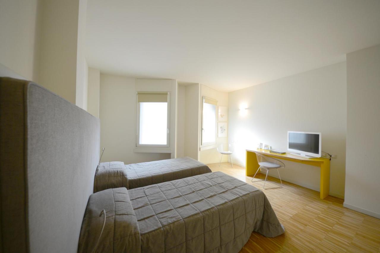 Tweepersoonskamer met 2 Aparte Bedden