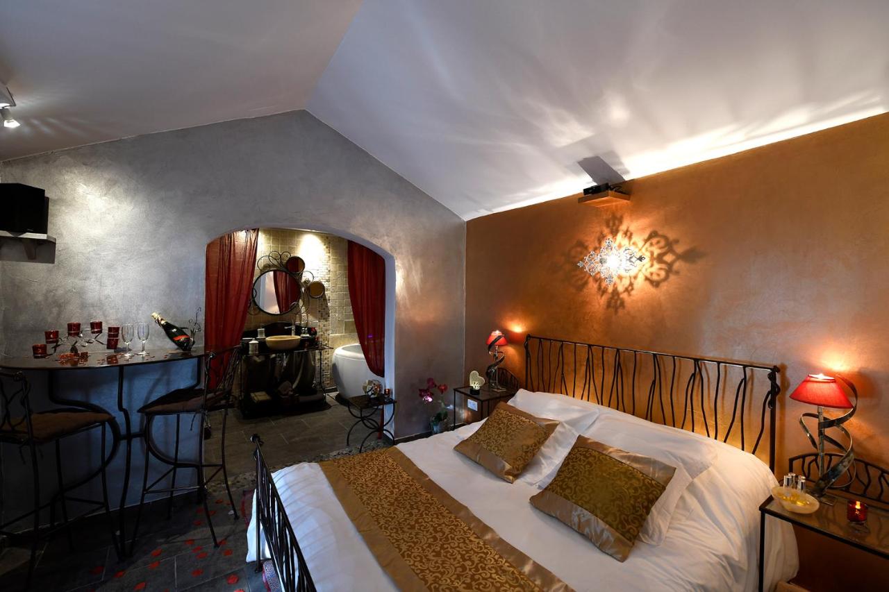 Suite with Spa Bath