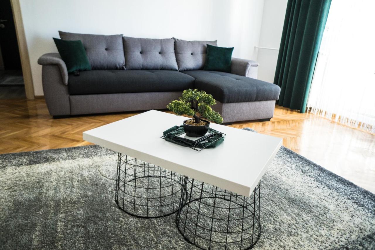 Tania Apartament - Bed and Breakfast