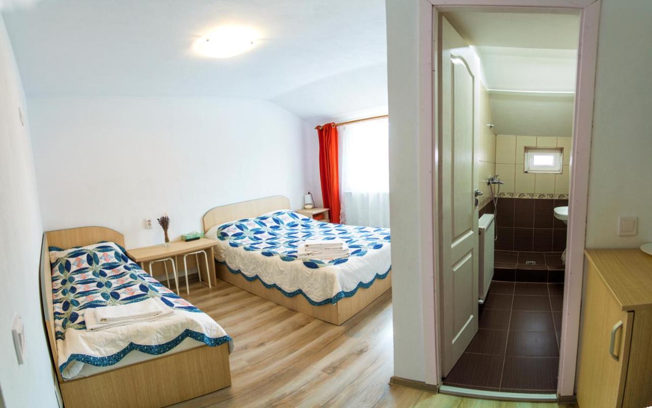 Dreibettzimmer