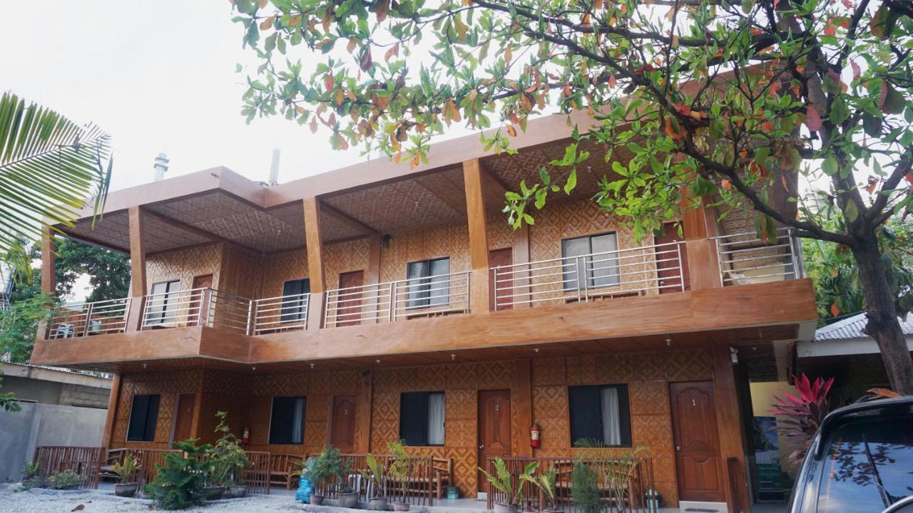 B&B Oslob - Oslob New Village Lodge by Cocotel - Bed and Breakfast Oslob