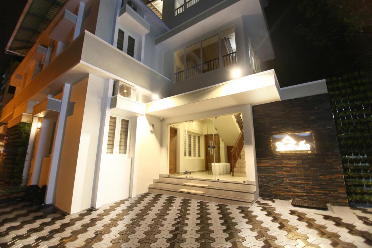 B&B Kochi - Castilo Inn Hotel Apartments - Bed and Breakfast Kochi