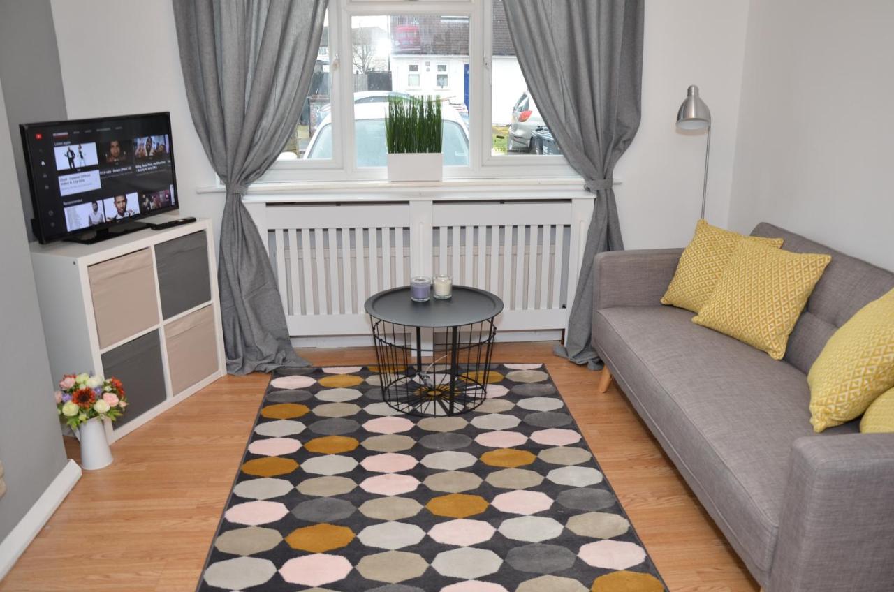 B&B London - Croydon apartment with parking - Bed and Breakfast London