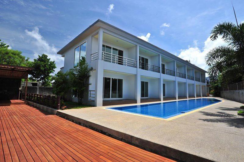 Chalong Beach Front Residence - B&B