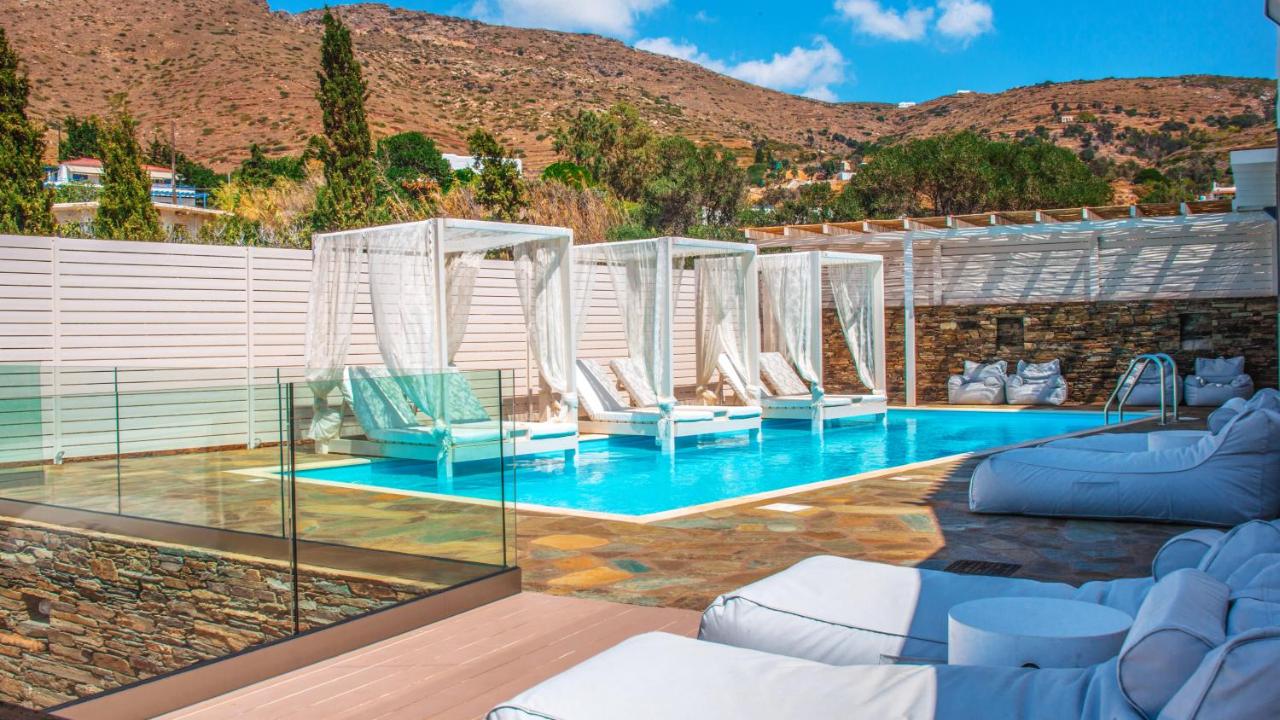 Seaside Luxury Suites, Infinity Pool by Explore Andros - B&B Kyprí