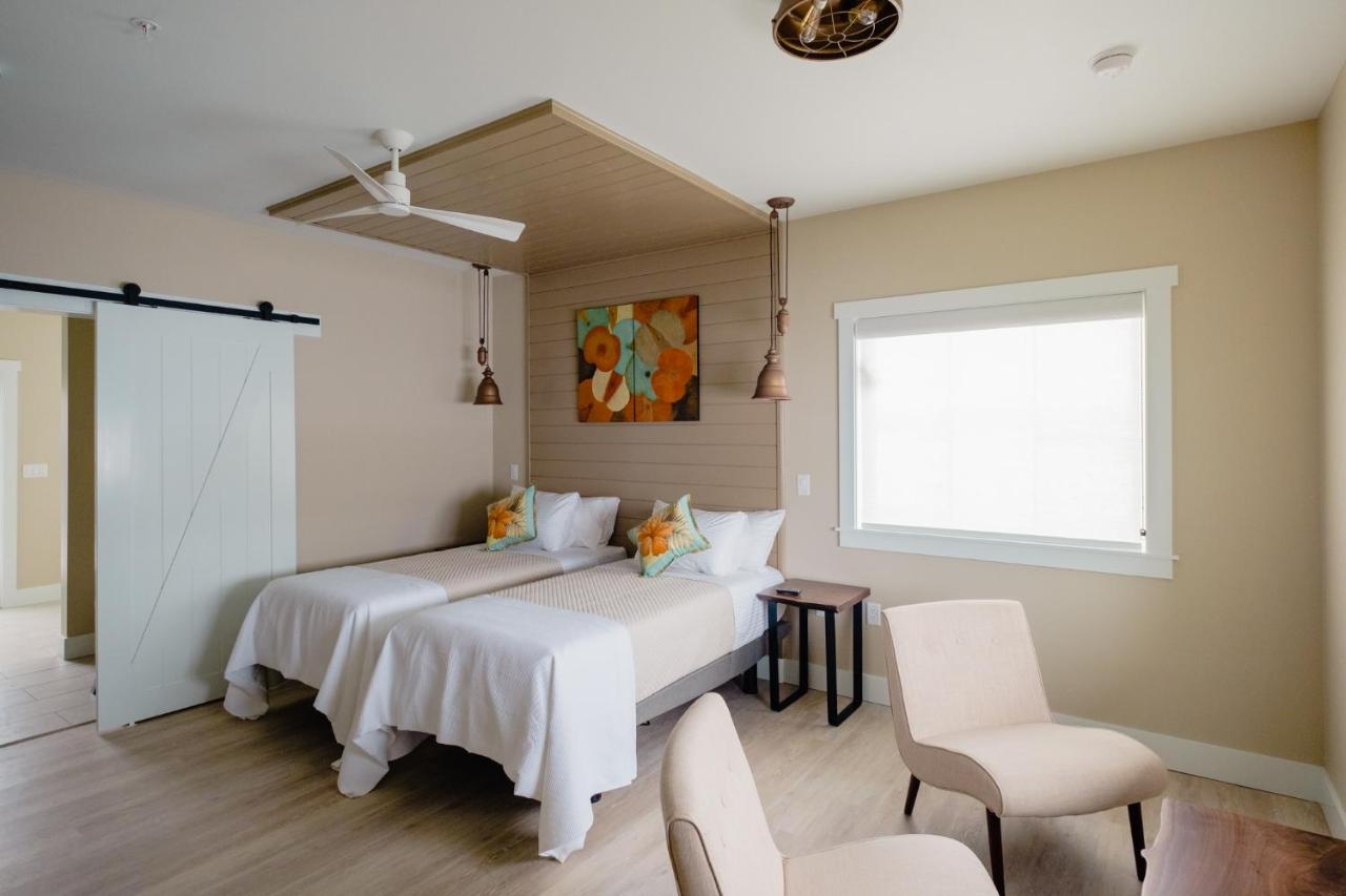 Suite with Mountain View