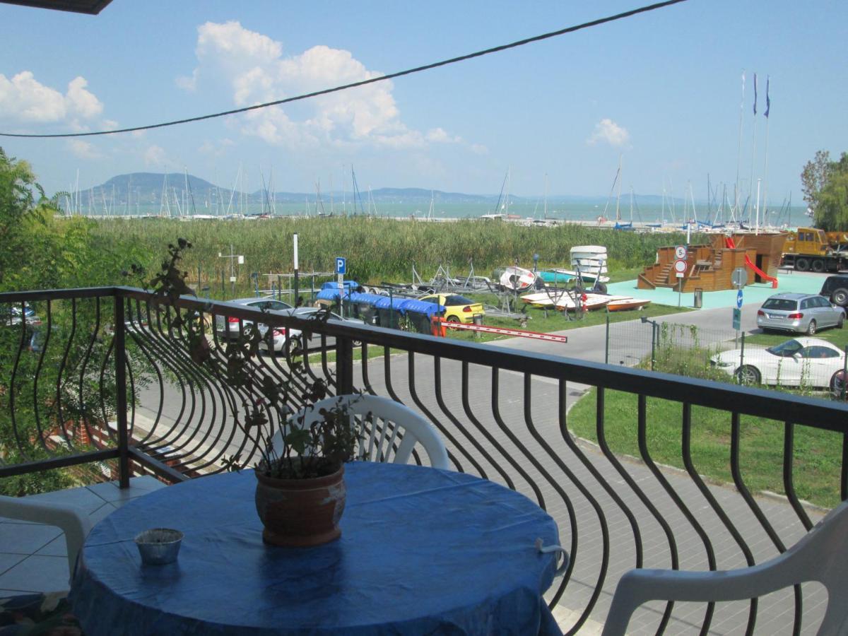 Appartement met uitzicht op het meer