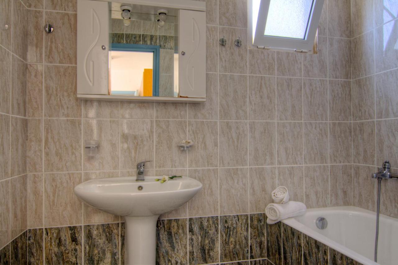 Appartamento con 2 Camere da Letto e Vista Mare 