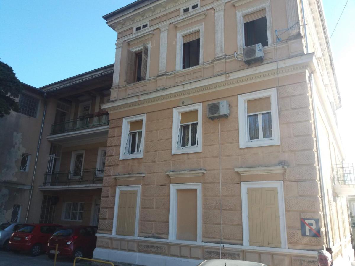 Apt Tennis Prime Location, parking, near beach, self check-in - Ferienwohnung Opatija