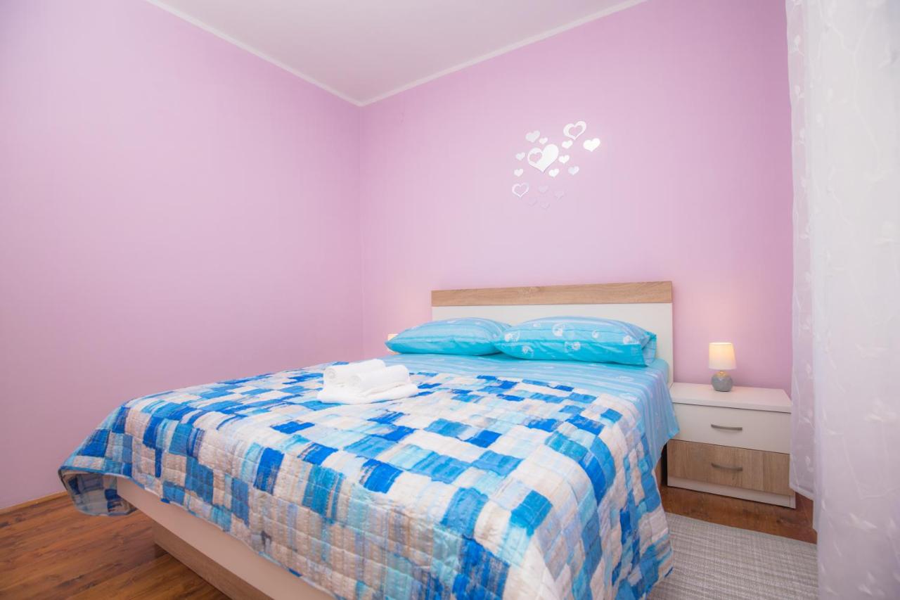 B&B Brodarica - Apartman Kaja - Bed and Breakfast Brodarica