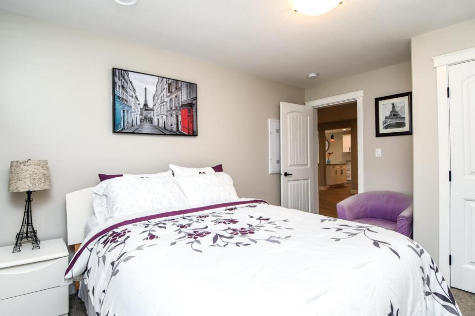 699 Eland Drive - B&B